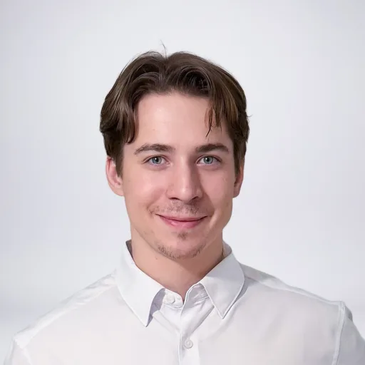 Daniel Kušnirik, Gründer von Zenarion